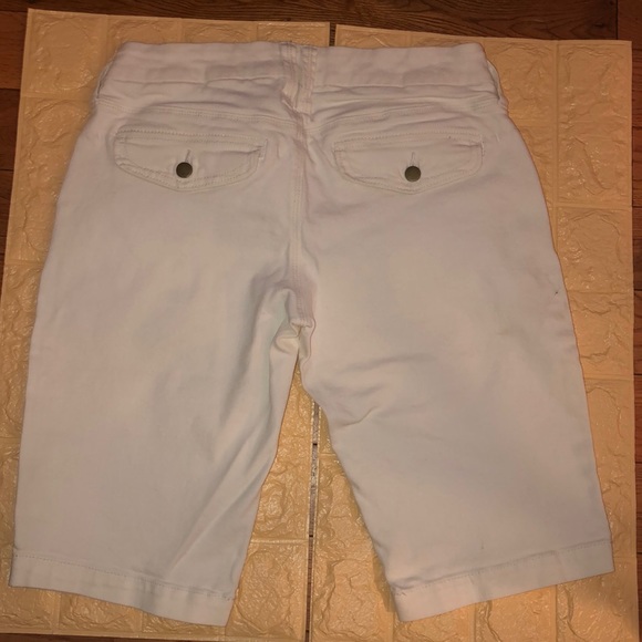 NWOT OLD NAVY DIVA PEDDLE PUSHERS 20 INCHES LENGTH - Picture 3 of 4